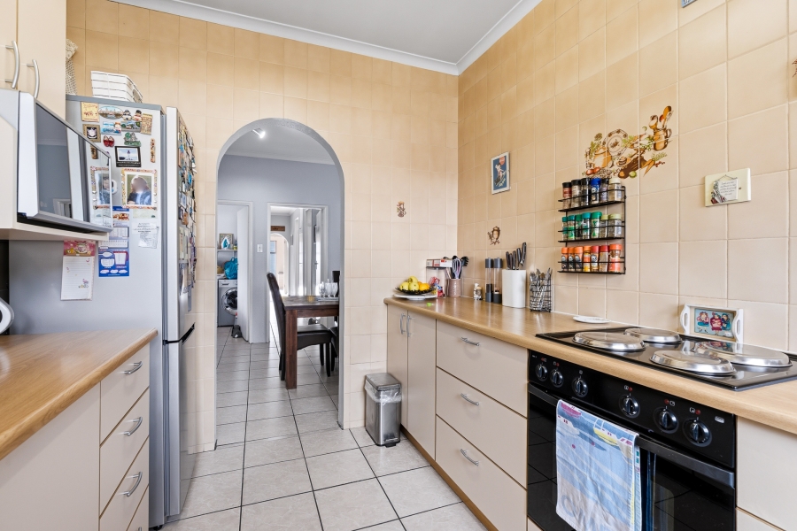 4 Bedroom Property for Sale in Edgemead Western Cape